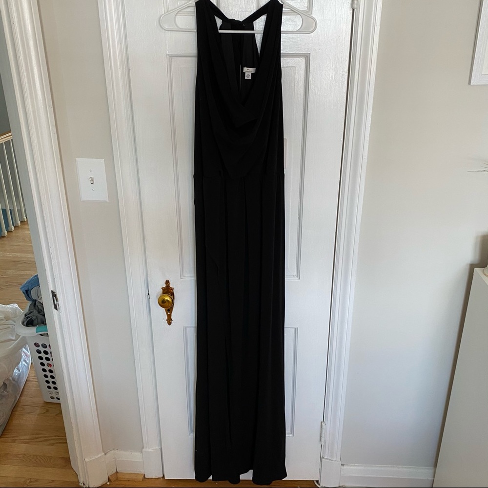 Halston black gown - large - stretch fabric